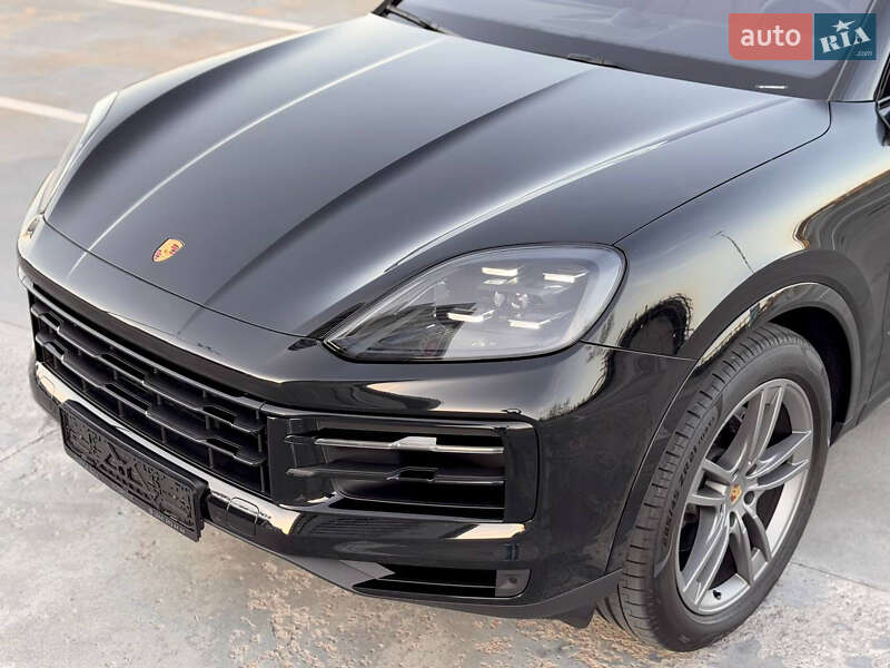 Внедорожник / Кроссовер Porsche Cayenne 2023 в Киеве