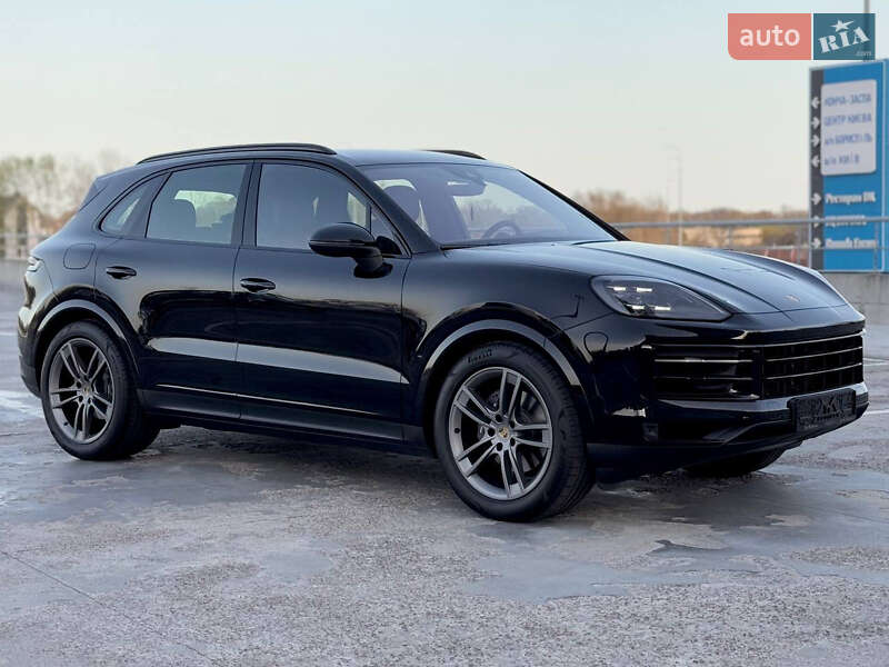 Внедорожник / Кроссовер Porsche Cayenne 2023 в Киеве