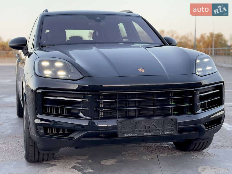 Внедорожник / Кроссовер Porsche Cayenne 2023 в Киеве