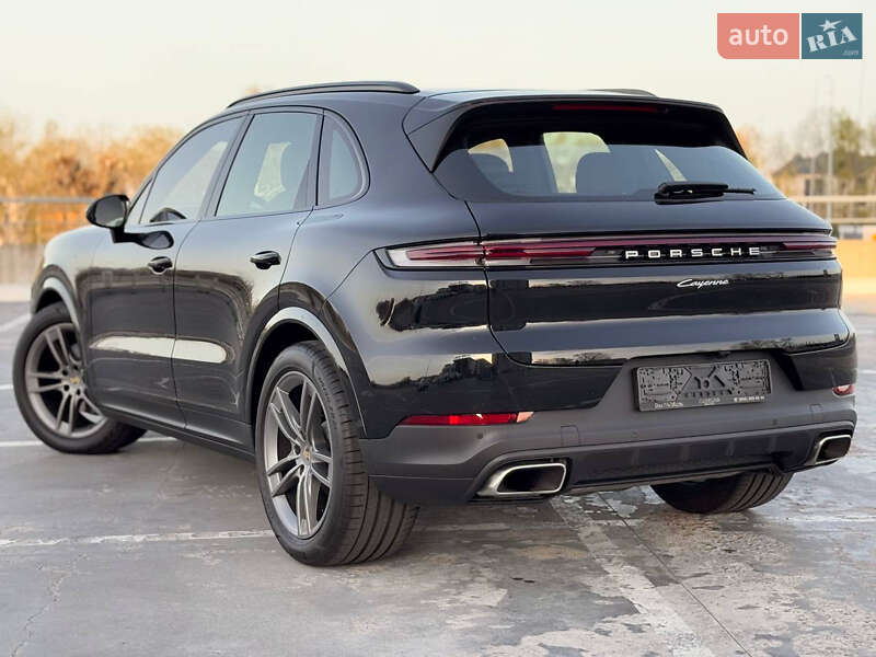 Внедорожник / Кроссовер Porsche Cayenne 2023 в Киеве
