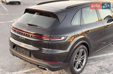 Позашляховик / Кросовер Porsche Cayenne 2023 в 