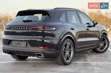 Позашляховик / Кросовер Porsche Cayenne 2023 в 