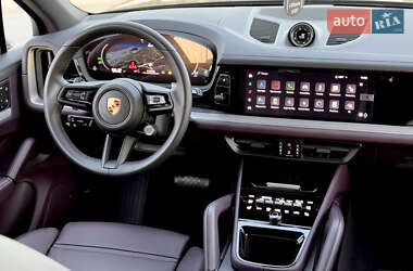 Позашляховик / Кросовер Porsche Cayenne 2023 в 
