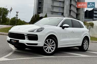 Внедорожник / Кроссовер Porsche Cayenne 2020 в 