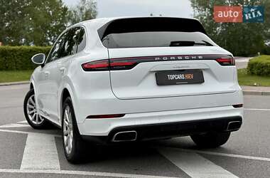 Внедорожник / Кроссовер Porsche Cayenne 2020 в 