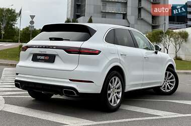 Внедорожник / Кроссовер Porsche Cayenne 2020 в 