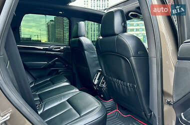 Позашляховик / Кросовер Porsche Cayenne 2012 в 