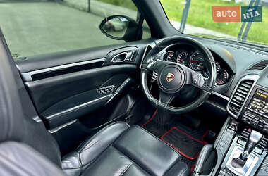 Позашляховик / Кросовер Porsche Cayenne 2012 в 