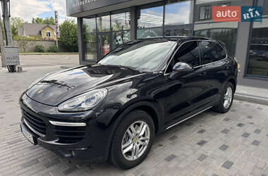 Внедорожник / Кроссовер Porsche Cayenne 2016 в Киеве