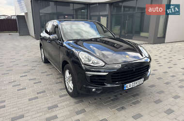 Внедорожник / Кроссовер Porsche Cayenne 2016 в 