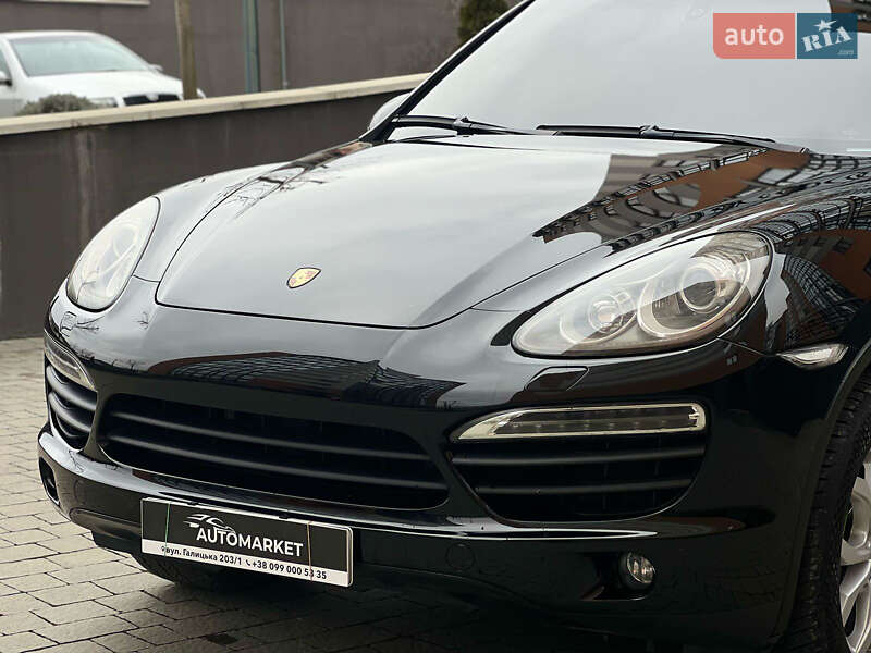 Позашляховик / Кросовер Porsche Cayenne 2011 в Івано-Франківську