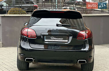 Внедорожник / Кроссовер Porsche Cayenne 2011 в 