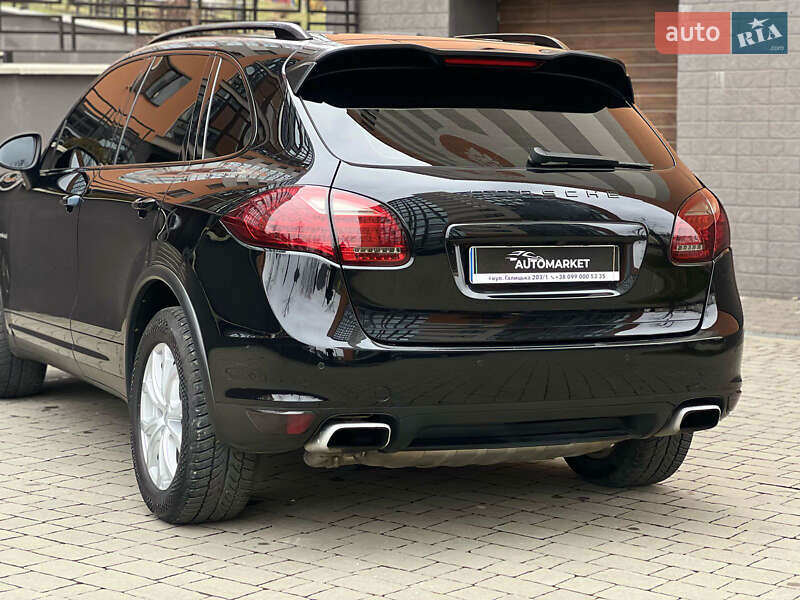Позашляховик / Кросовер Porsche Cayenne 2011 в Івано-Франківську