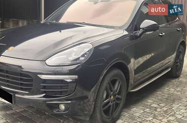 Позашляховик / Кросовер Porsche Cayenne 2016 в 