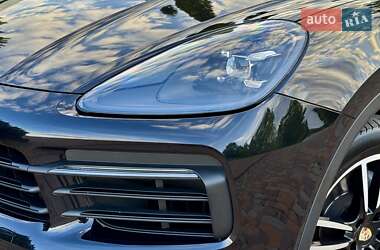 Позашляховик / Кросовер Porsche Cayenne 2022 в 