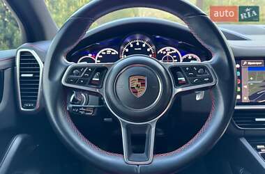 Позашляховик / Кросовер Porsche Cayenne 2022 в 
