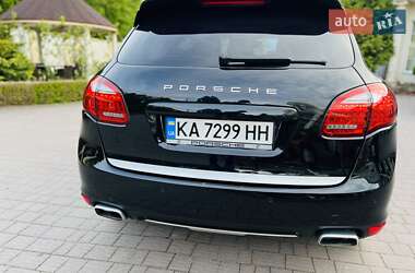 Внедорожник / Кроссовер Porsche Cayenne 2010 в 
