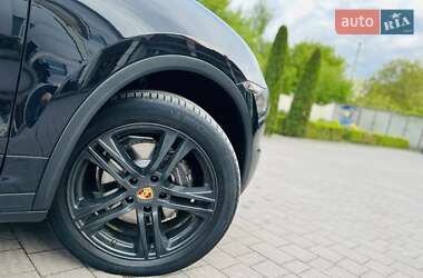 Внедорожник / Кроссовер Porsche Cayenne 2010 в 