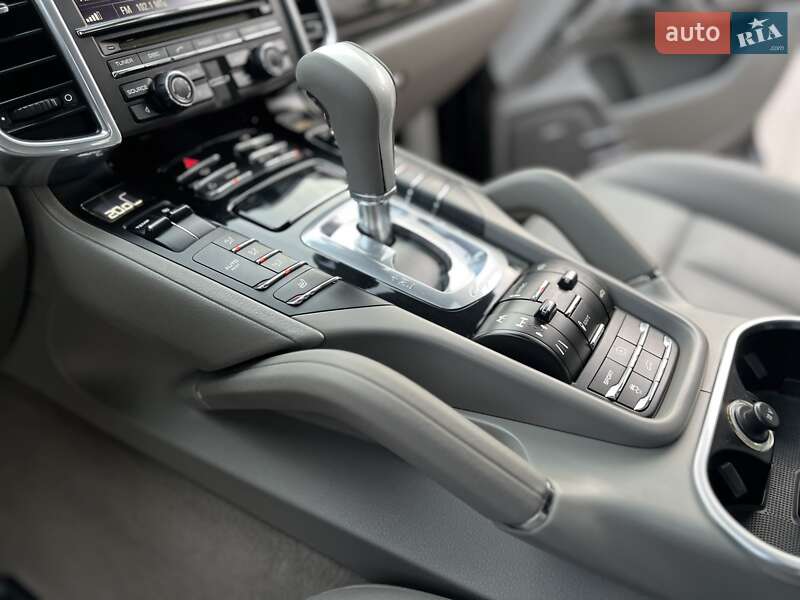 Позашляховик / Кросовер Porsche Cayenne 2010 в Хмельницькому