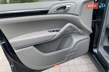 Внедорожник / Кроссовер Porsche Cayenne 2010 в 