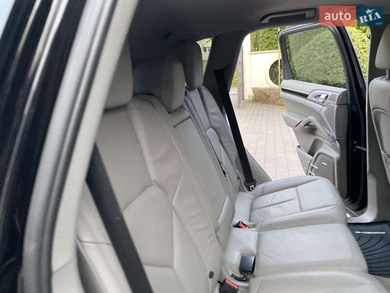 Позашляховик / Кросовер Porsche Cayenne 2010 в Хмельницькому