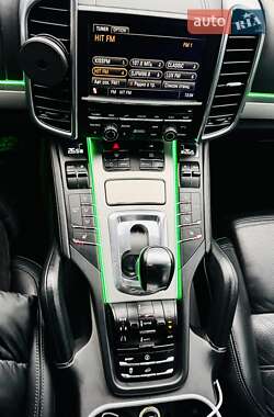 Позашляховик / Кросовер Porsche Cayenne 2010 в 