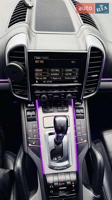 Внедорожник / Кроссовер Porsche Cayenne 2010 в Киеве