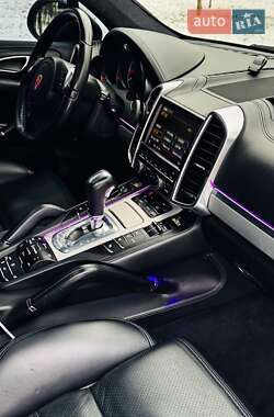 Позашляховик / Кросовер Porsche Cayenne 2010 в 