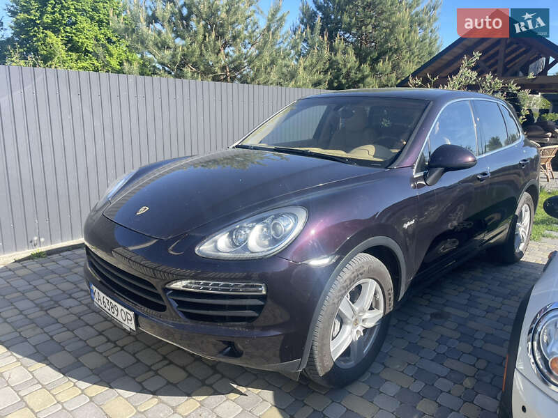 Позашляховик / Кросовер Porsche Cayenne 2011 в Переяславі