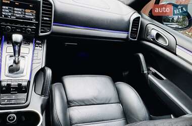 Позашляховик / Кросовер Porsche Cayenne 2010 в 