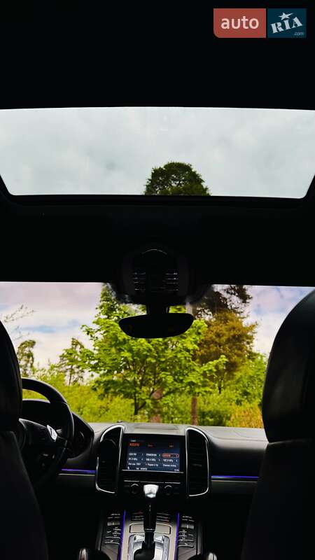 Внедорожник / Кроссовер Porsche Cayenne 2010 в Киеве