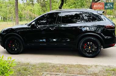 Позашляховик / Кросовер Porsche Cayenne 2010 в 
