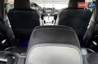 Позашляховик / Кросовер Porsche Cayenne 2010 в 
