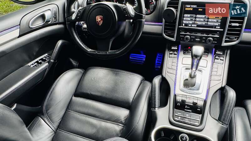 Внедорожник / Кроссовер Porsche Cayenne 2010 в Киеве