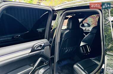 Позашляховик / Кросовер Porsche Cayenne 2010 в 