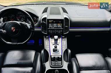 Позашляховик / Кросовер Porsche Cayenne 2010 в 