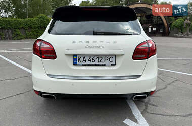 Позашляховик / Кросовер Porsche Cayenne 2010 в 