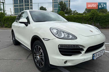 Позашляховик / Кросовер Porsche Cayenne 2010 в 
