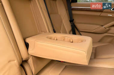 Позашляховик / Кросовер Porsche Cayenne 2010 в 