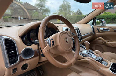 Позашляховик / Кросовер Porsche Cayenne 2010 в 