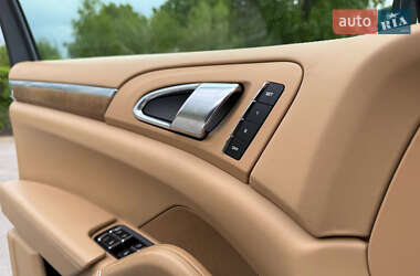 Позашляховик / Кросовер Porsche Cayenne 2010 в 