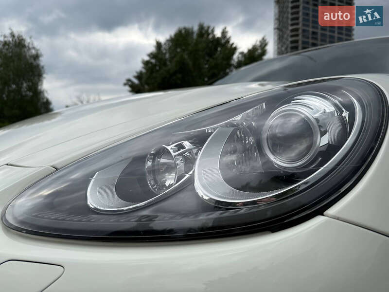 Внедорожник / Кроссовер Porsche Cayenne 2010 в Днепре