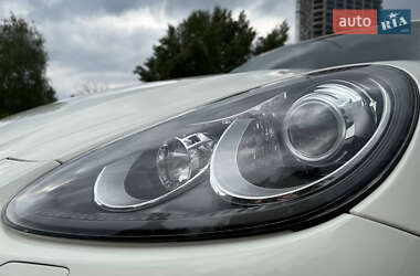 Позашляховик / Кросовер Porsche Cayenne 2010 в 