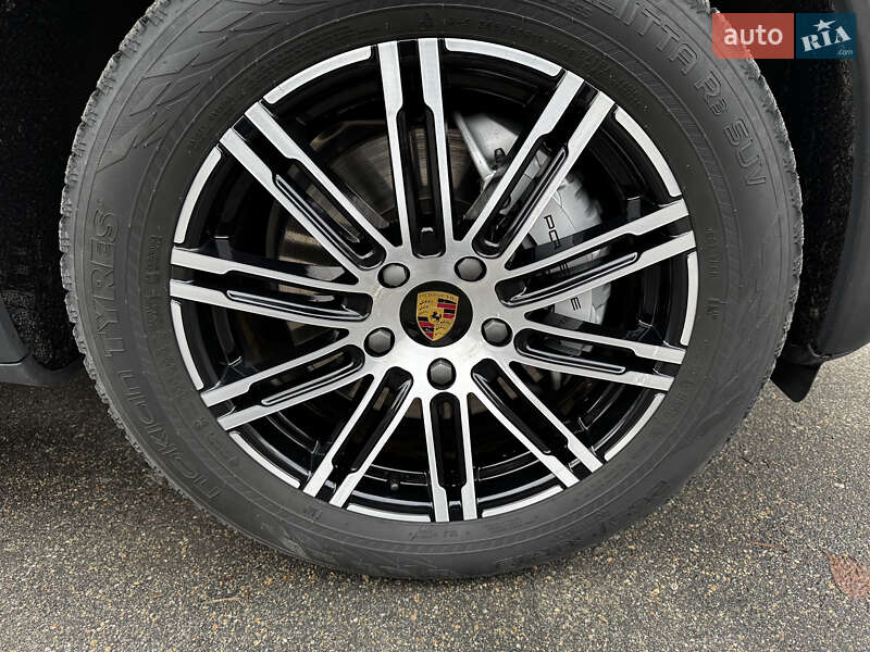 Внедорожник / Кроссовер Porsche Cayenne 2010 в Днепре