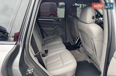 Внедорожник / Кроссовер Porsche Cayenne 2013 в 