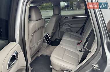 Внедорожник / Кроссовер Porsche Cayenne 2013 в 