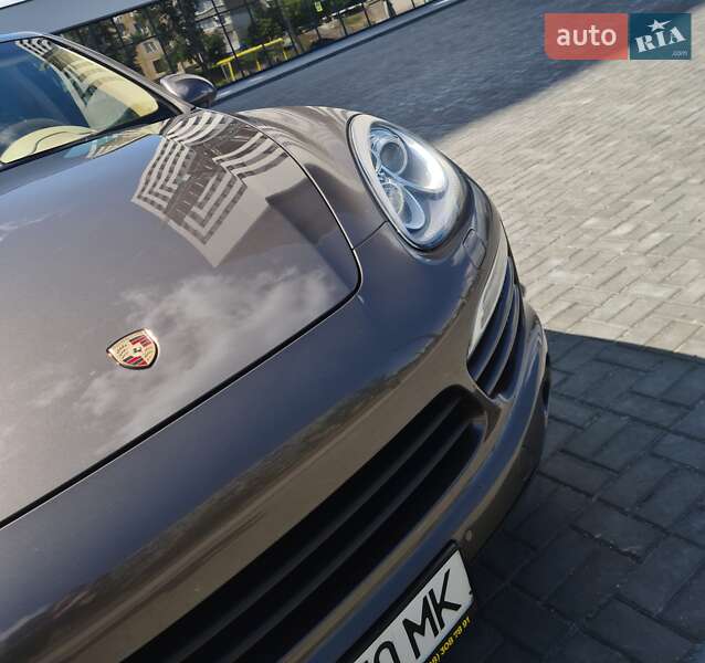 Внедорожник / Кроссовер Porsche Cayenne 2014 в Днепре