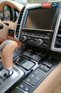 Позашляховик / Кросовер Porsche Cayenne 2014 в 