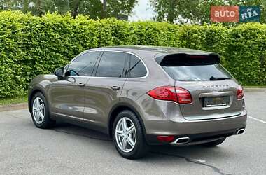 Внедорожник / Кроссовер Porsche Cayenne 2011 в 