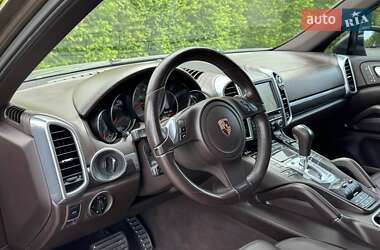 Внедорожник / Кроссовер Porsche Cayenne 2011 в 